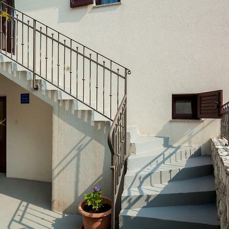 Apartment Nonna Крк Экстерьер фото