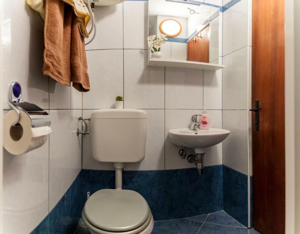 Apartment Nonna Крк Экстерьер фото