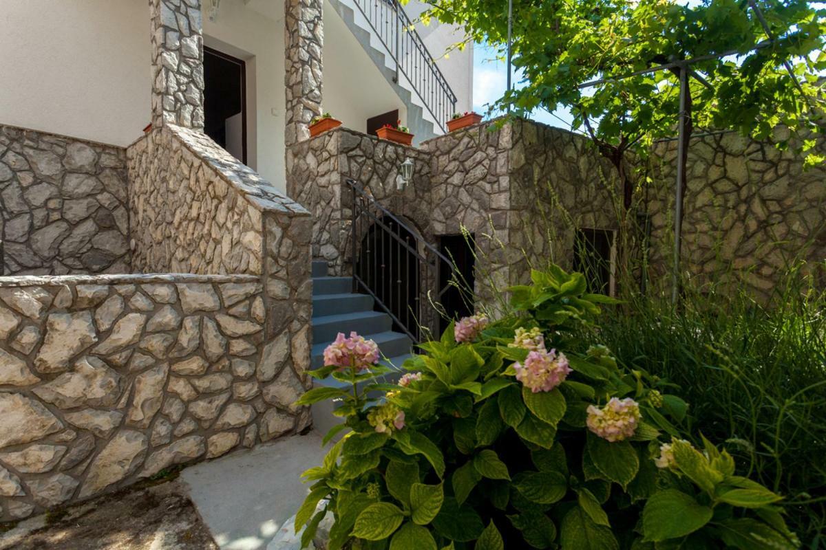 Apartment Nonna Крк Экстерьер фото